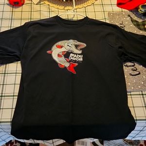 Abu Garcia mens size large pike fishing shirt